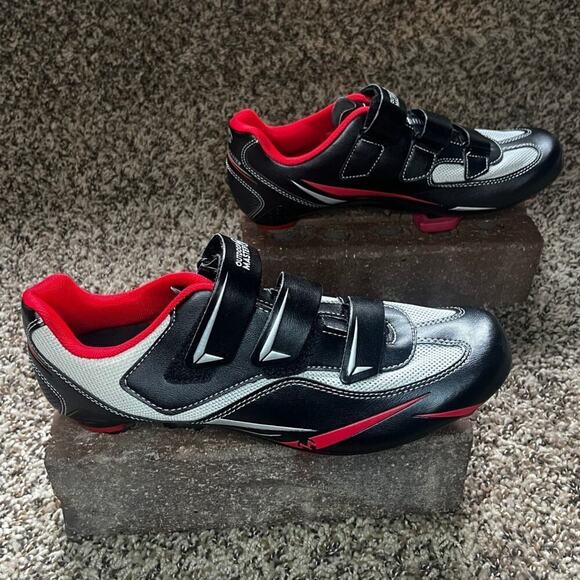 Outdoor Master Synthetic Leather Biker Cycling Shoes with Cleats Black/Red 42 - Picture 2 of 9